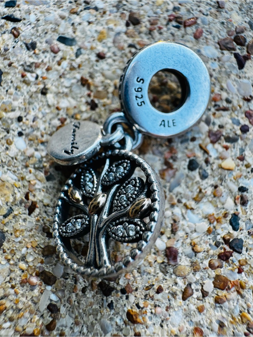 EUC Authentic Pandora Sparkling Family Tree Dangle Charm with 14k gold 791728